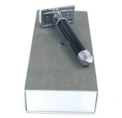 Muhle R101 Safety Razor Black Handle 9 Muhle R101 Safety Razor Black Handle -Razor Shop IMG 3446