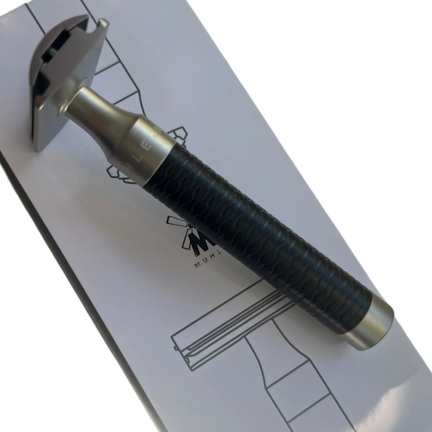 Muhle R96 ROCCA Safety Razor Stainless Steel - Black 5 Muhle R96 ROCCA Safety Razor Stainless Steel - Black - Image 3