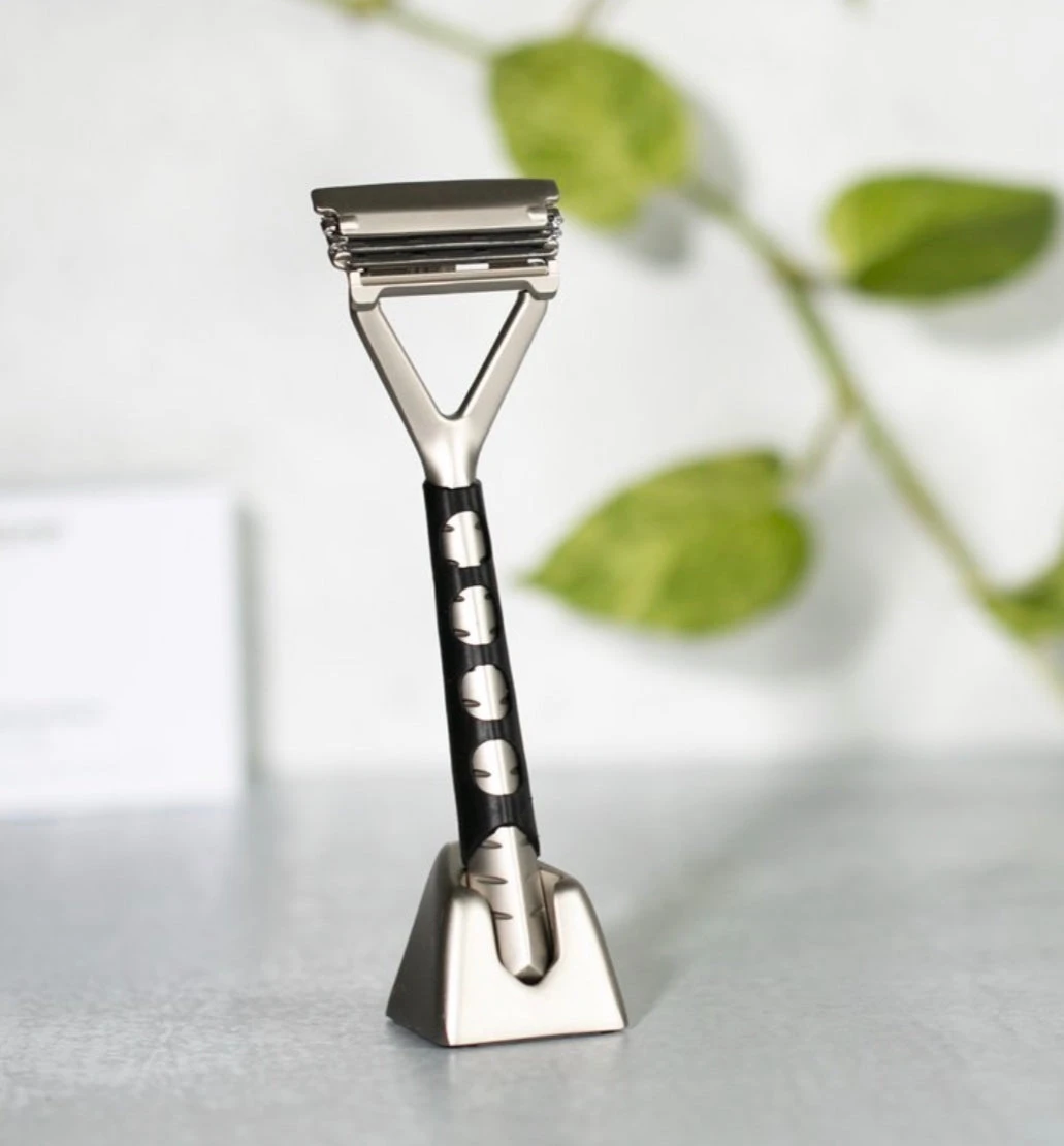 The Leaf Grip Sleeve 4 The Leaf Grip Sleeve - Image 2