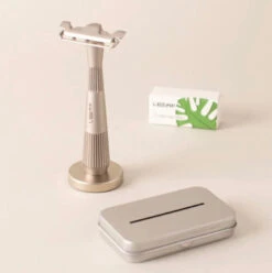 The Leaf Twig Thorn Razor Kit, Silver