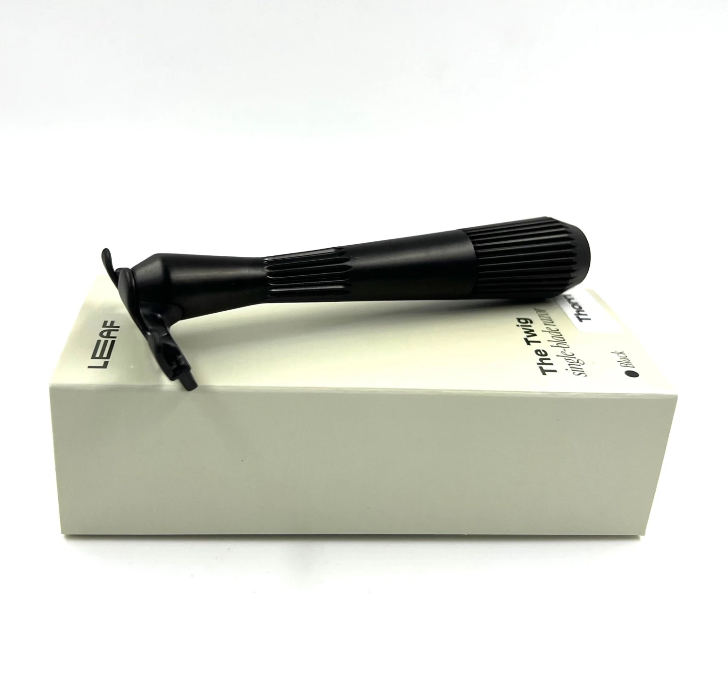 The Leaf Twig - Thorn Razor, Black - More Aggressive Than Standard Twig 6 The Leaf Twig - Thorn Razor, Black - More Aggressive Than Standard Twig - Image 4